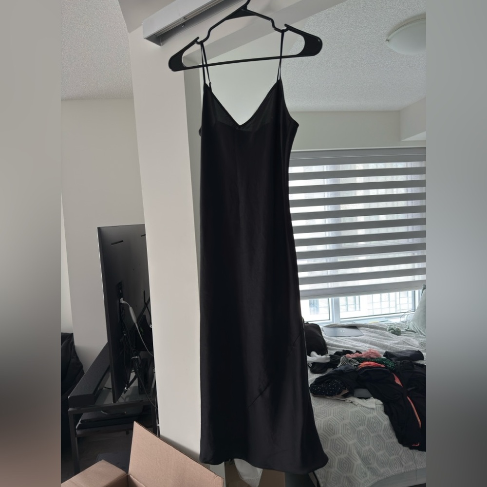 Aritzia Wilfred slip dress